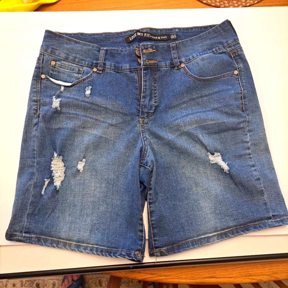 Love My Fit by One 5 One - size 14, denium shorts, medium blue wash
